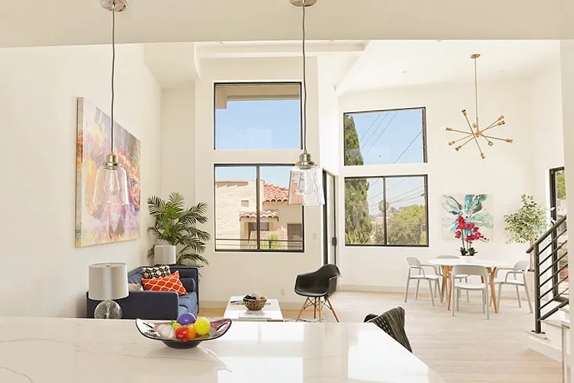 2404 W Glendale Ct