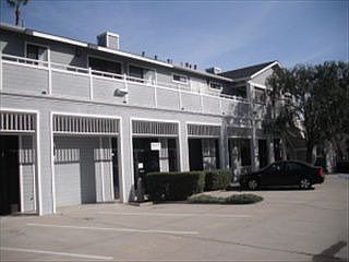 1st image of 212 Cottage Grove Ave