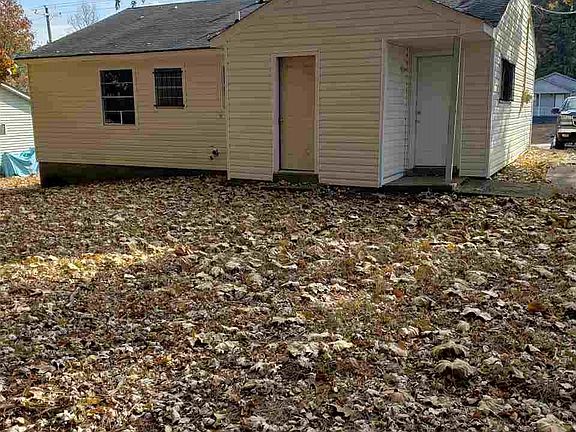 4th image of 137 Roosevelt Pkwy