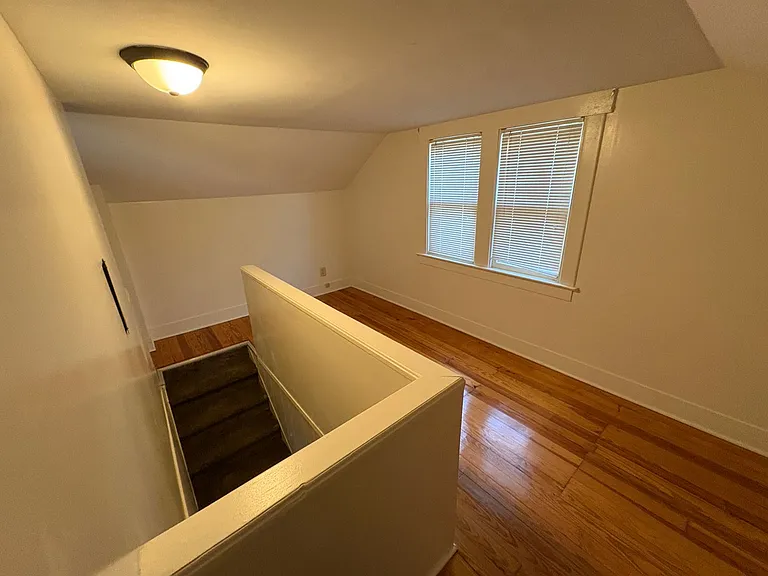 2209 Hawthorne Ave — Photo 27