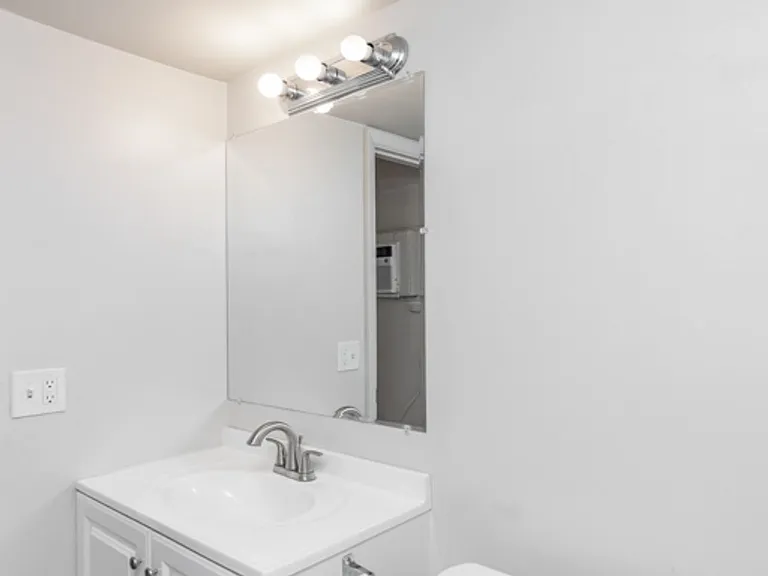 714 S Wooster Ave — Photo 10