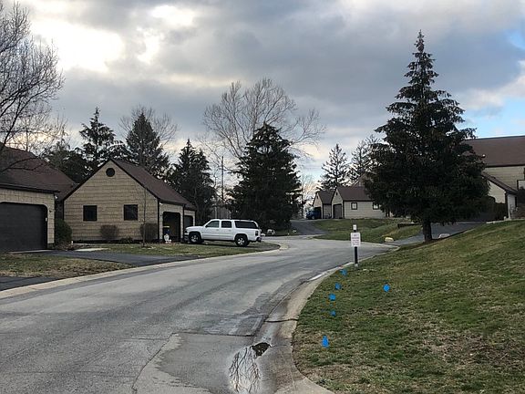 4th image of 9642 Cedar Cove Ln #6