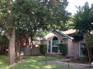 7912 Old Hickory Dr, North Richland Hills, TX 76182
