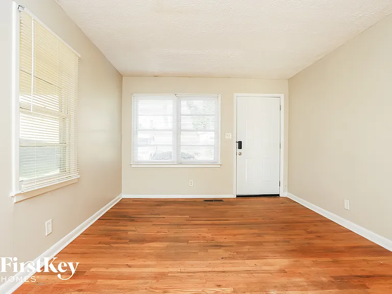 297 Reed St — Photo 2