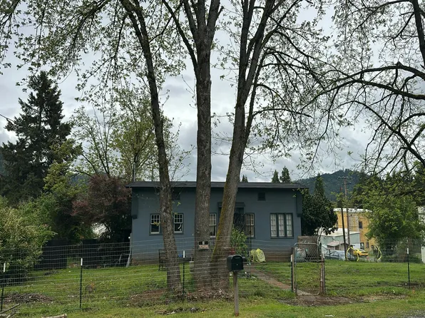 417 Willis Ave, Glendale, OR 97442