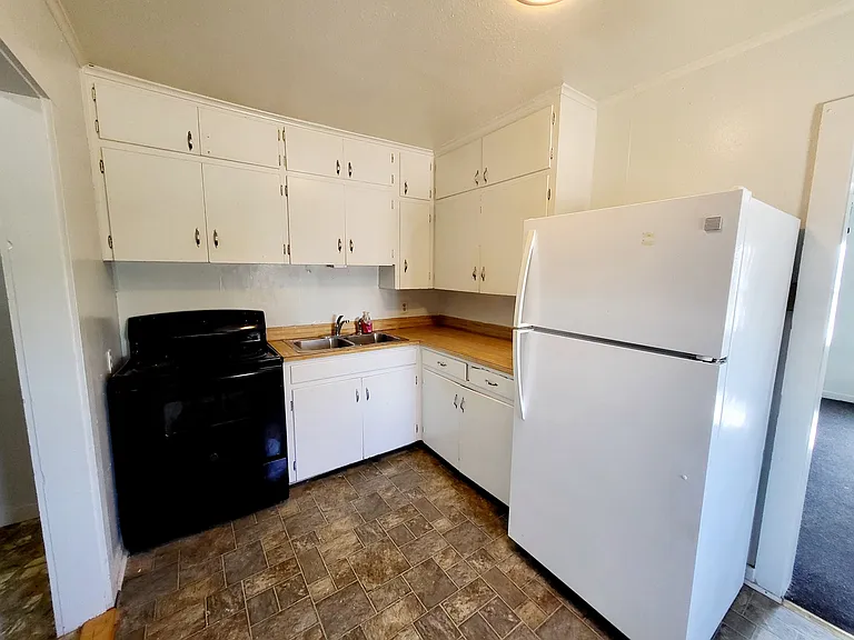 1205 S Lancaster St — Photo 8