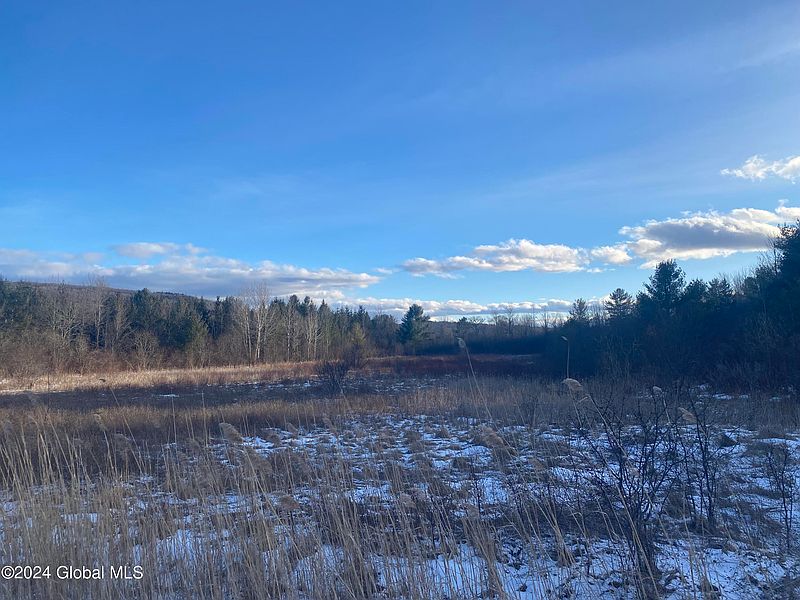 3rd image of 689 Beaver Dam Road