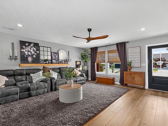 3rd image of 100 Churchill Dr