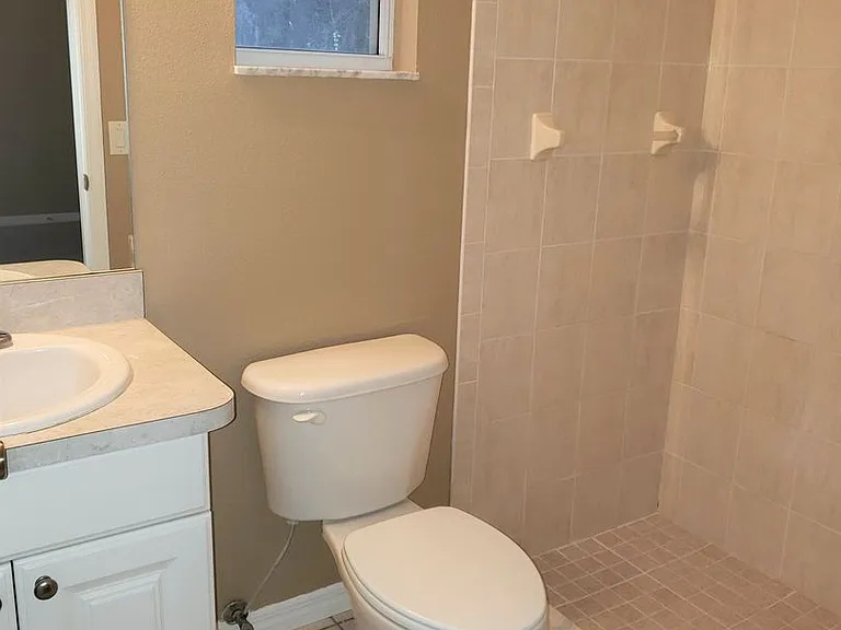 9328 N Travis Dr — Photo 9