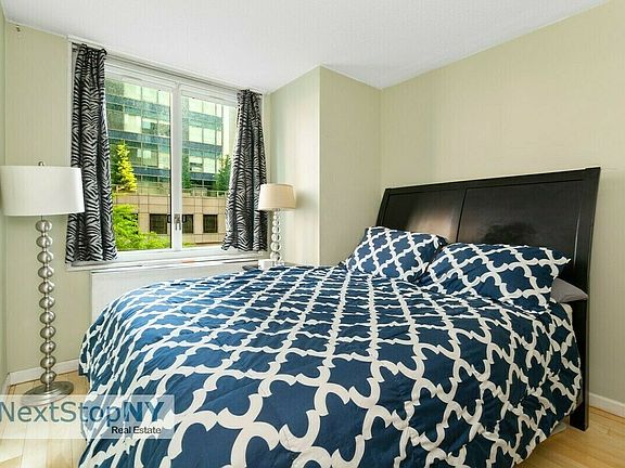 5th image of 245 E 54th St APT 3P