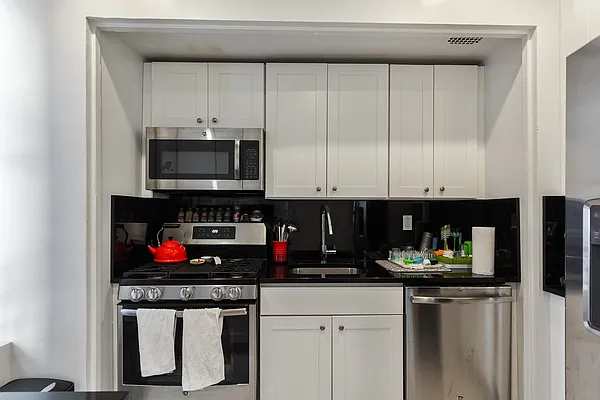 Rented by Corcoran | media 2