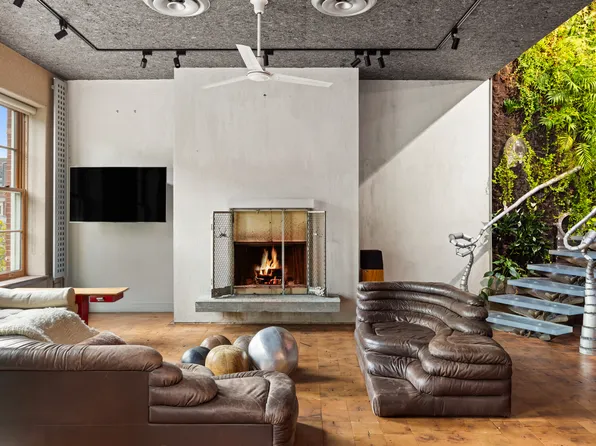 527 Hudson Street image 1 of 24