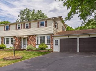 116 Sandoris Cir, Rochester, NY 14622