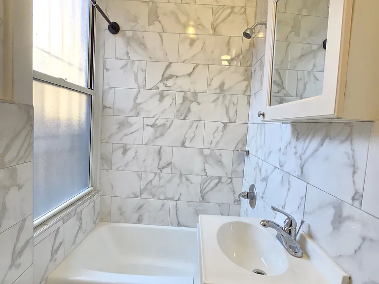 515 W 111th St #2D — Photo 5