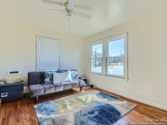 3rd image of 251 Lyric Ave
