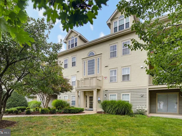 9111 Gracious End Ct Unit 303, Columbia, MD 21046