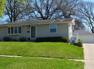 1007 18th St NW, Cedar Rapids, IA 52405
