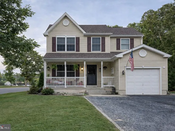 17 Delaware Ave, Hainesport, NJ 08036