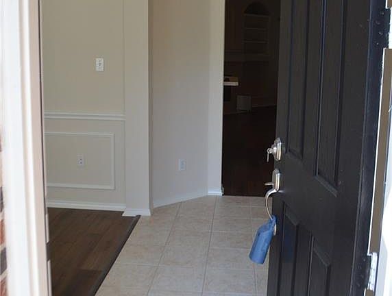 2nd image of 5738 Green Hollow Ln