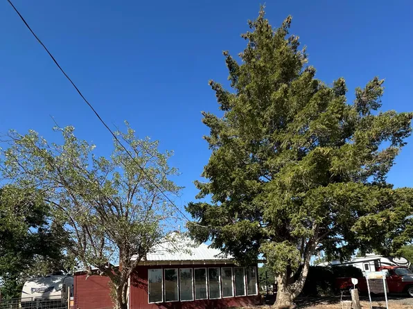 31 3rd St, Metolius, OR 97741
