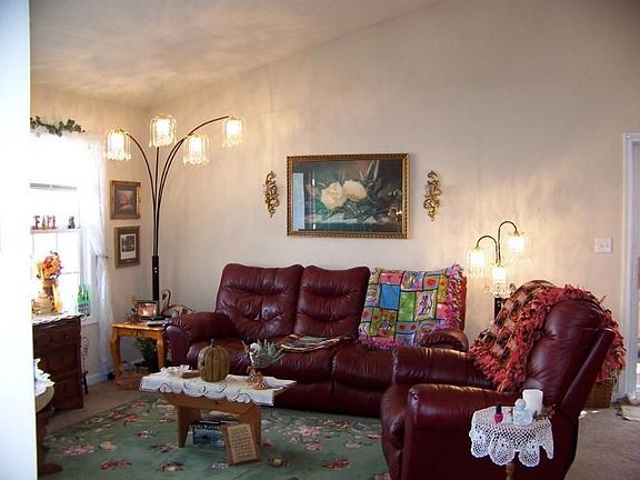 2nd image of 31 Meadowbrook Dr