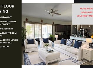 6373 Village Ln, Centennial, CO 80111