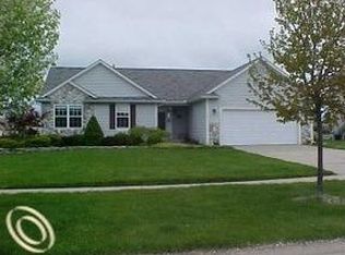 1328 Maple Leaf Ln, Howell, MI 48843