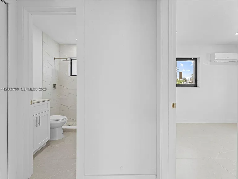 1366 W 29th St #1 — Photo 4