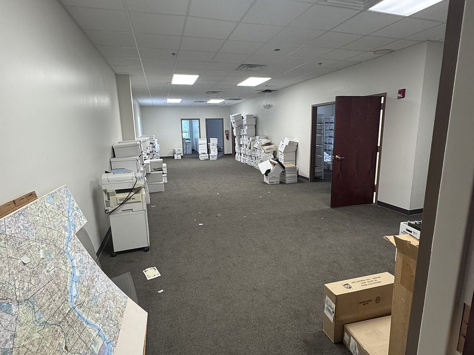 1st image of 100 Ross Rd #208