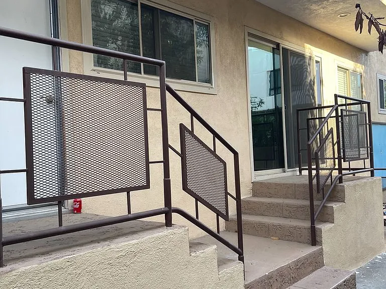 1417 N Curson Ave — Photo 22