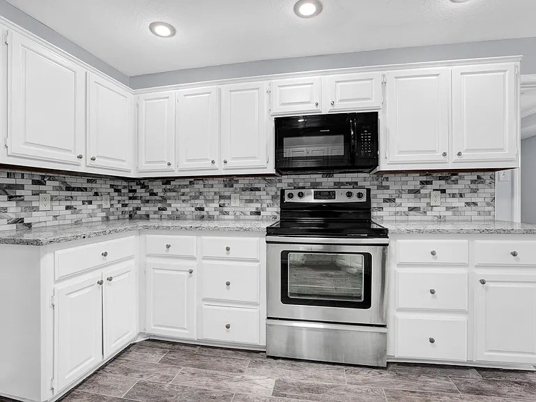 3401 Kinross Dr — Photo 13