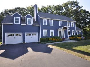 14 Paige Farm Rd, Amesbury, MA 01913