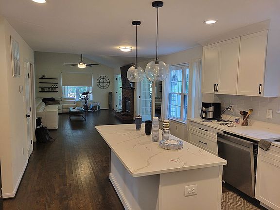 4th image of 5502 Newhall Ct