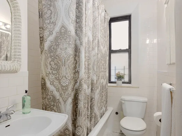 55 West 95th Street image 6 of 9