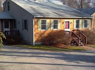 3 Dixon St, South Kingstown, RI 02879