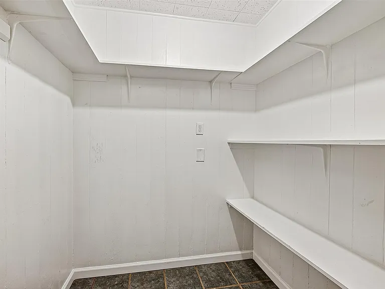 7426 Miley St — Photo 11
