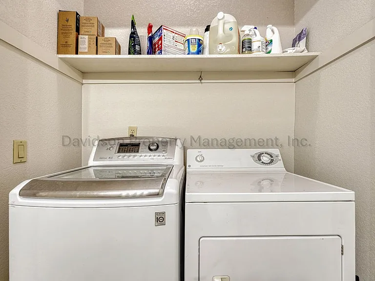 1524 Shane Cir — Photo 6