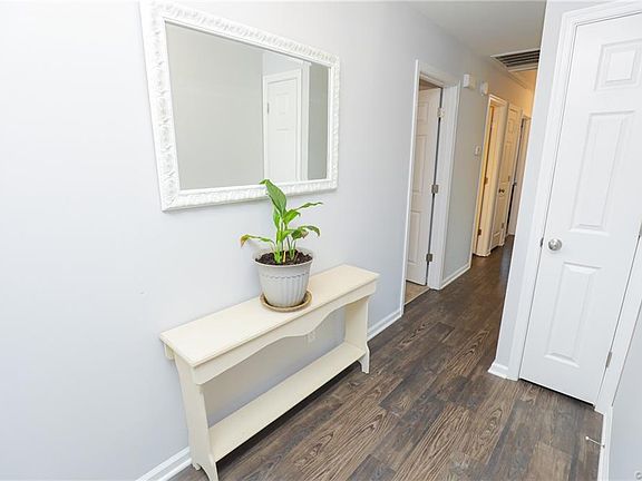 3rd image of 4317 McIlwaine Dr