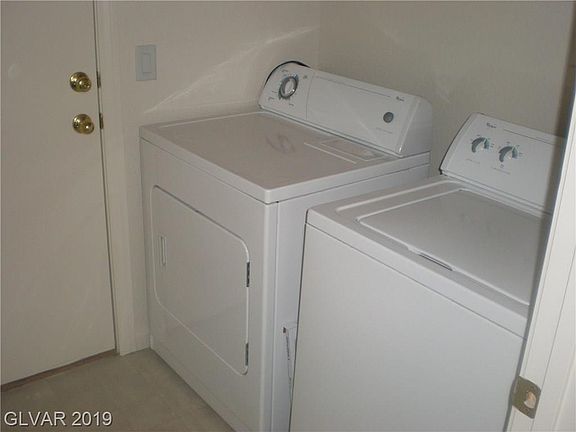 4th image of 121 Tainted Berry Ave