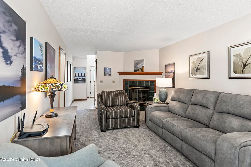 2nd image of 18 Woodside Drive