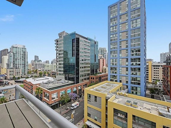 3rd image of 253 10th Ave Unit 1001