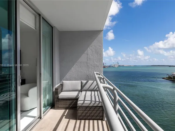325 S Biscayne Blvd APT 1415, Miami, FL 33131