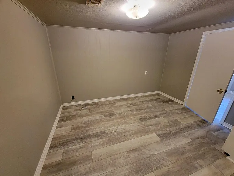 4290 Dallas St — Photo 24