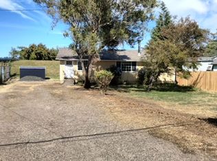 626 N 7th St, Reedsport, OR 97467