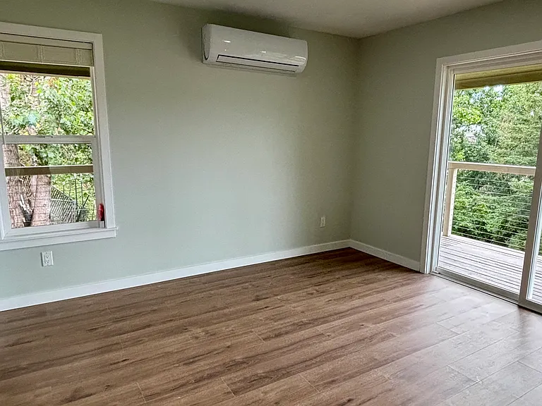 3265 N Interstate Ave #2 — Photo 10