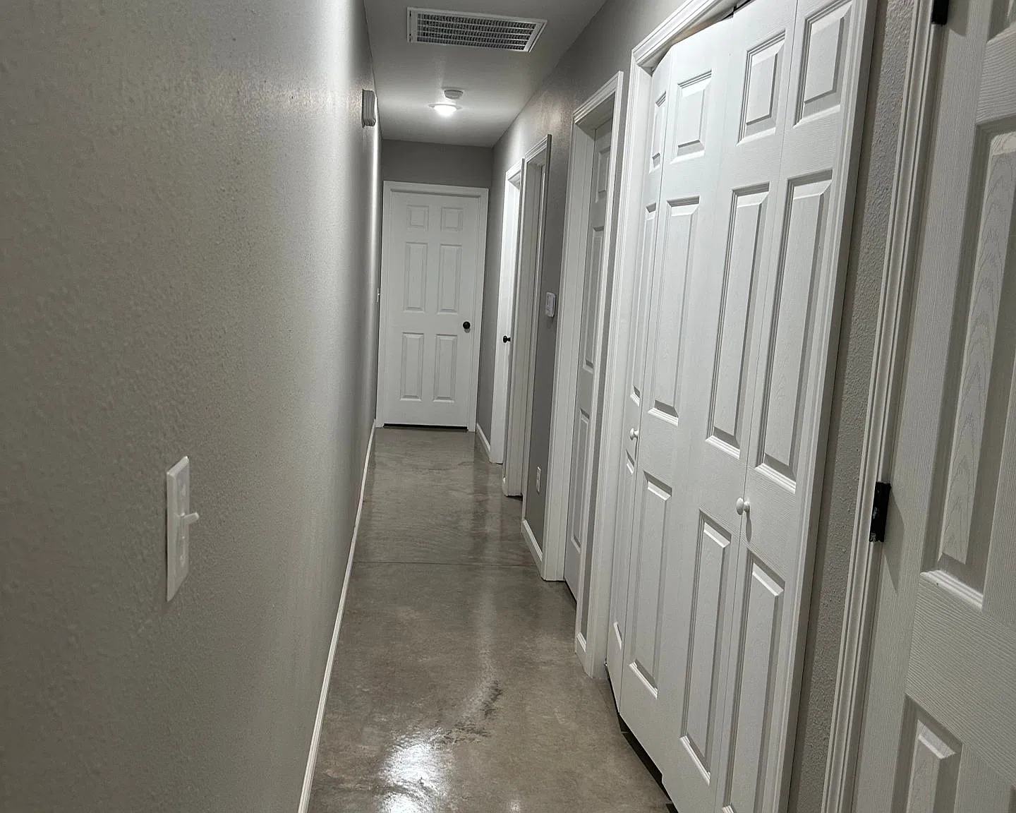 206-208 N Wall Duplex — Photo 3