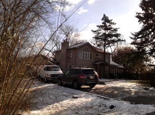 9145 S 85th Ave, Hickory Hills, IL