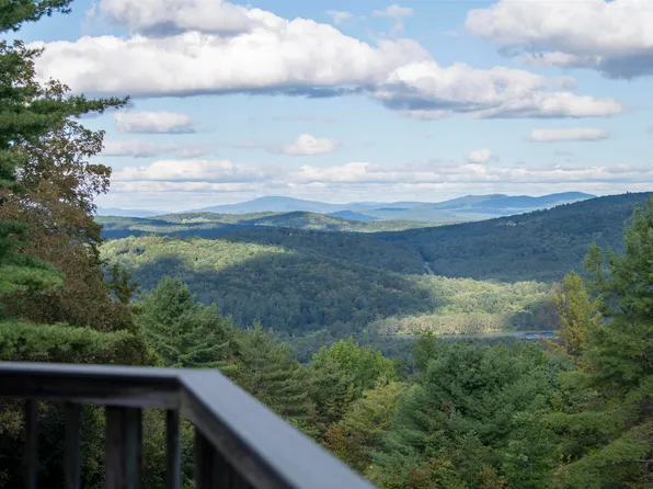 149 Deer Path Lane, Hartford, VT 05059