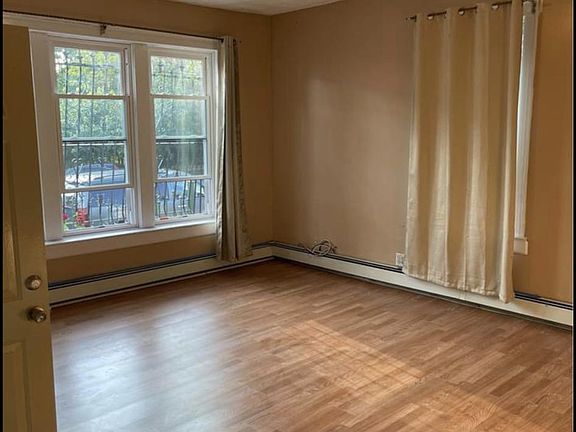 4th image of 3458 Olinville Ave