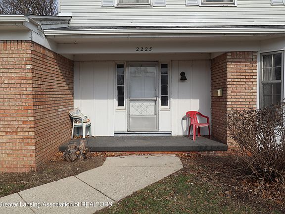 2nd image of 2225 Montego Dr
